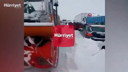 Arjantin-Şili sınırında kar esareti