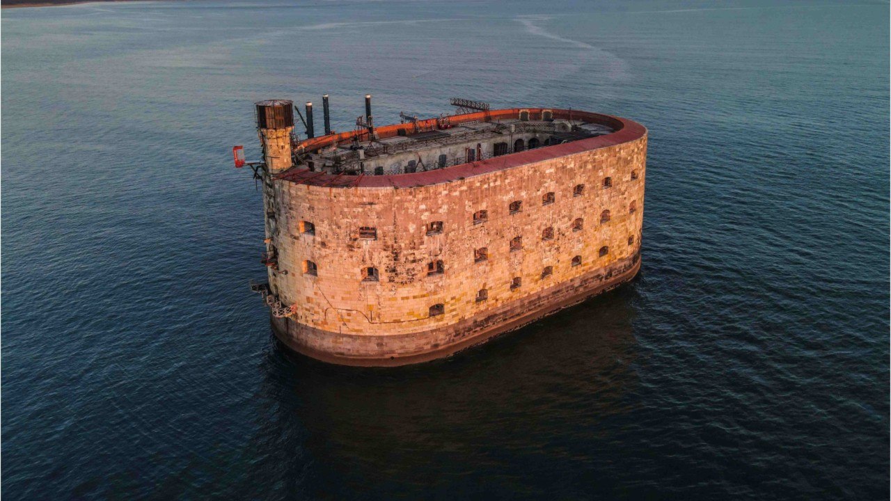 GALA VIDEO - "Fort Boyard" : on connait enfin l’identité des Maîtres du temps