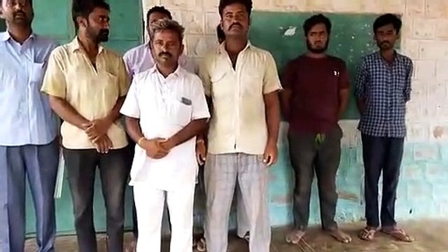 विद्यालय में शिक्षक अनुपस्थित, रजिस्टर में मिले हस्ताक्षर