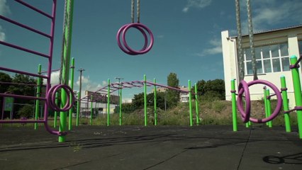 رغم القصف.. سكان مدينة في شرق أوكرانيا يرفضون المغادرة