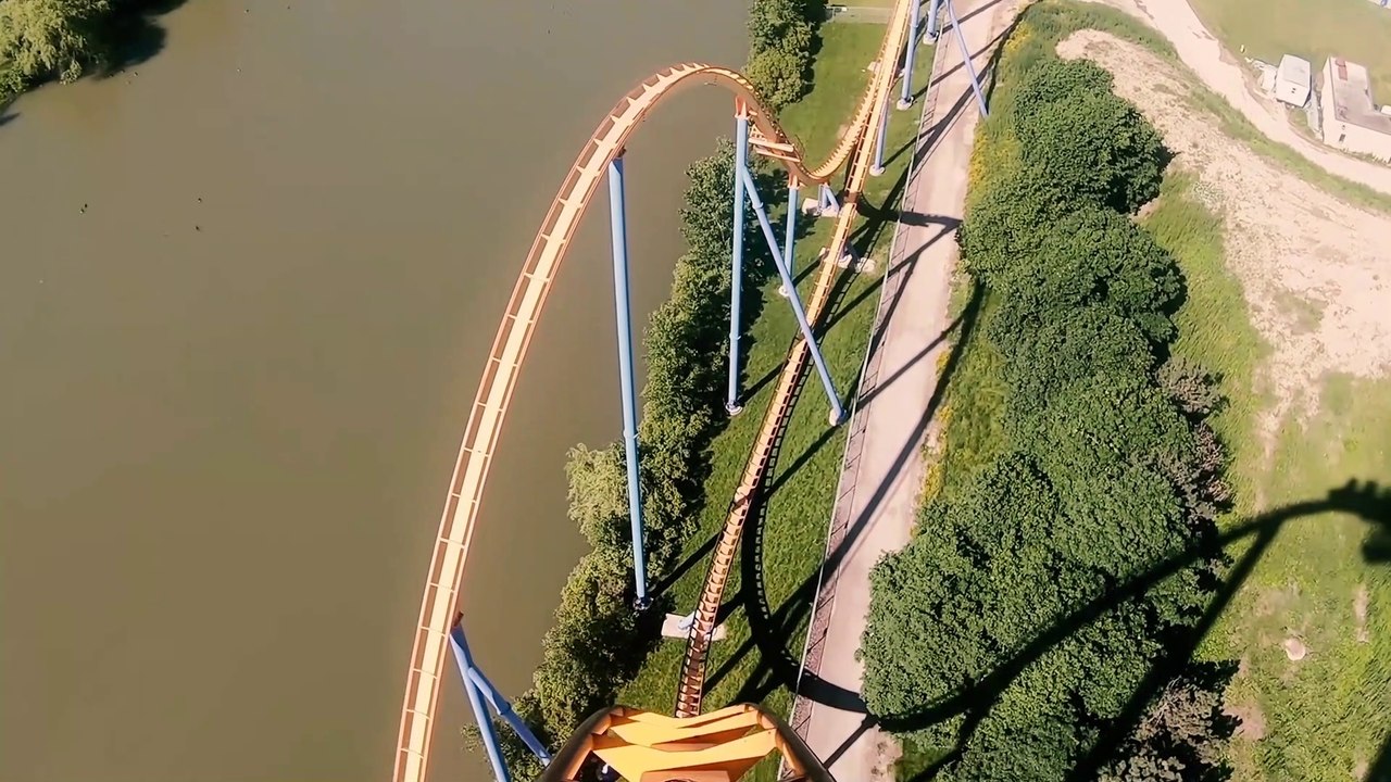 Behemoth Roller Coaster (Canada's Wonderland - Vaughan, Ontario ...