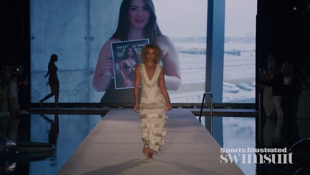 Highlights of Jasmine Sanders at Miami Swim Week