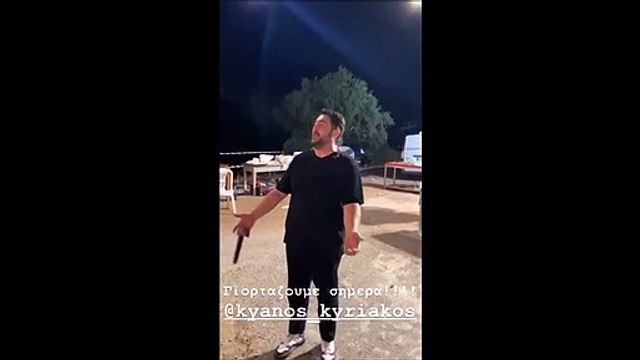 Πατριαρχέας-Δράκου: Το γλέντι μετά τη διπλή βάφτιση με τον Κυανό και η μαντινάδα του «Πότη»