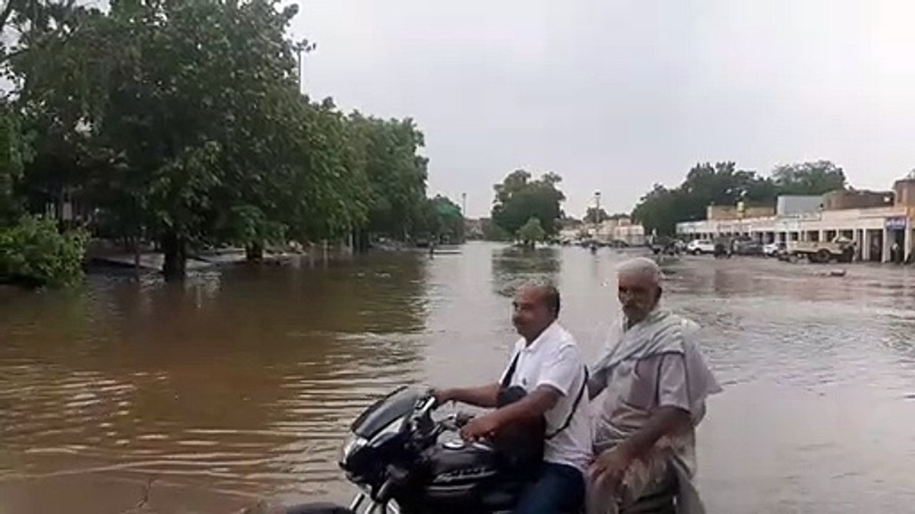 चहल चौक व कृषि उपज मंडी समिति 33 केवी जीएसएस मे...