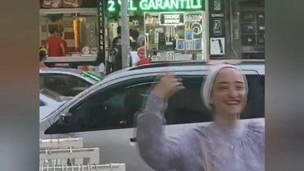 SULTANGAZİ'DE TELEFON HIRSIZI BÖYLE YAKALANDI