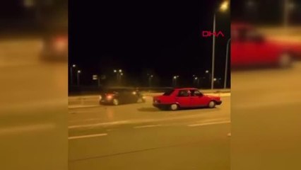 Son dakika haber: İSTANBUL-TUZLA'DA DRİFT YAPAN OTOMOBİL SÜRÜCÜSÜ KAZAYA YOL AÇTI