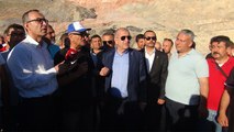 Ümit Özdağ'dan Somalı madencilere ziyaret: Buradaki direnişinizi tüm Türkiye öğrenecek