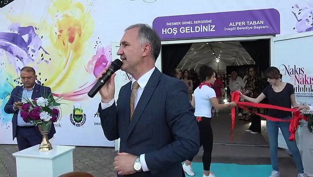 İnegöl'de festival çadırlarında el emeği ürünler sergilendi