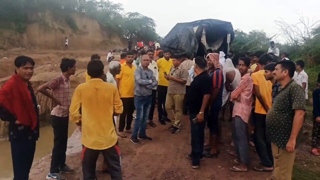 Video : कुरेल व बरधा बांध में बहे दो युवकों के मिले शव, शव को देख बिलख पड़े परिजन