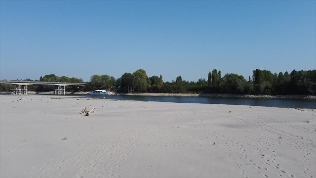 Siccita', il Po in secca tra Parma e Reggio Emilia