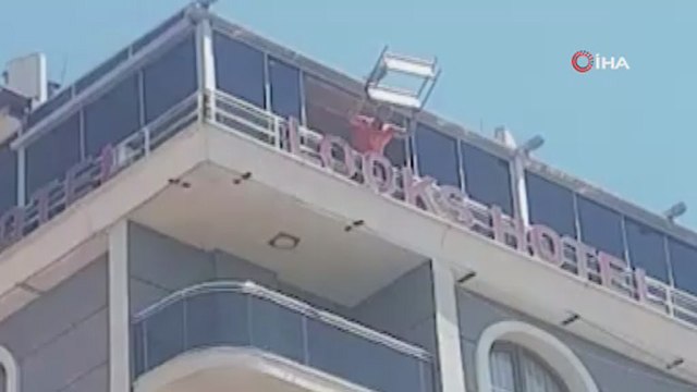 Manisa’da alkollü şahıs oteli birbirine kattı