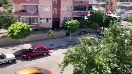 Manisa’da korkutan deprem! O anlar kameraya yansıdı