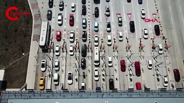 Bursa -İstanbul- İzmir Otoyolu bursa gişelerinde 'Tatil dönüş' yoğunluğu