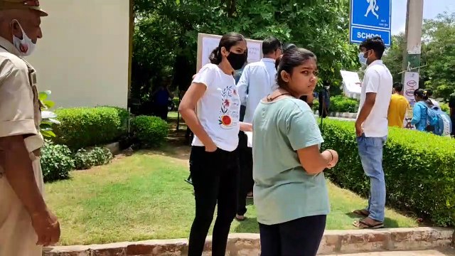 मेडिकल कॉलेज में एडमिशन के लिए दी NEET