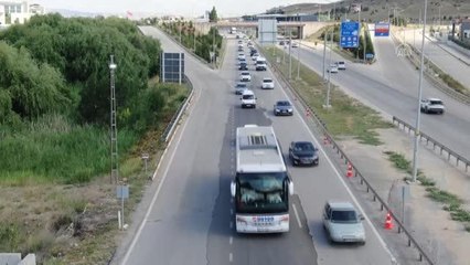 KIRIKKALE - Tatilin son gününde trafik yoğunluğu sürüyor