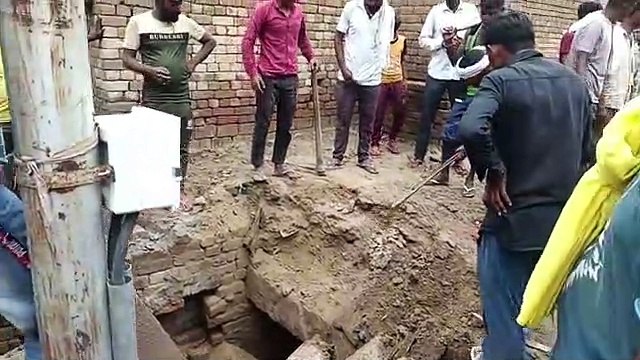 बरसाती पानी की निकासी नहीं होने पर टूटा सब्र का बांध