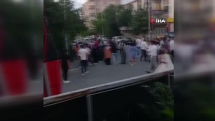 Son dakika haber! Düğünde çıkan kavga sokağa taştı, ortalık savaş alanına döndü