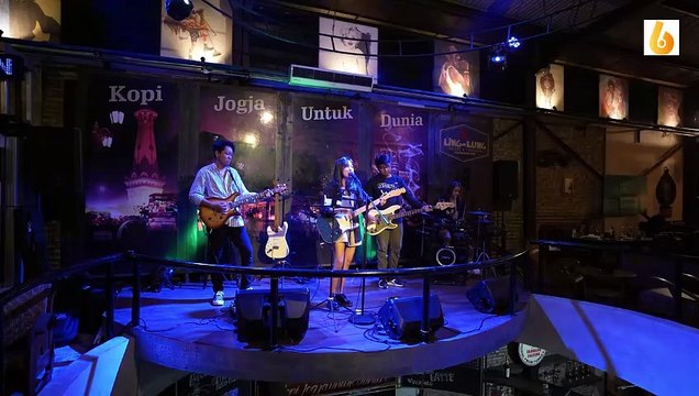 TAMI AULIA - DEWA - SEPARUH NAFAS #LIVE #BAND (2)
