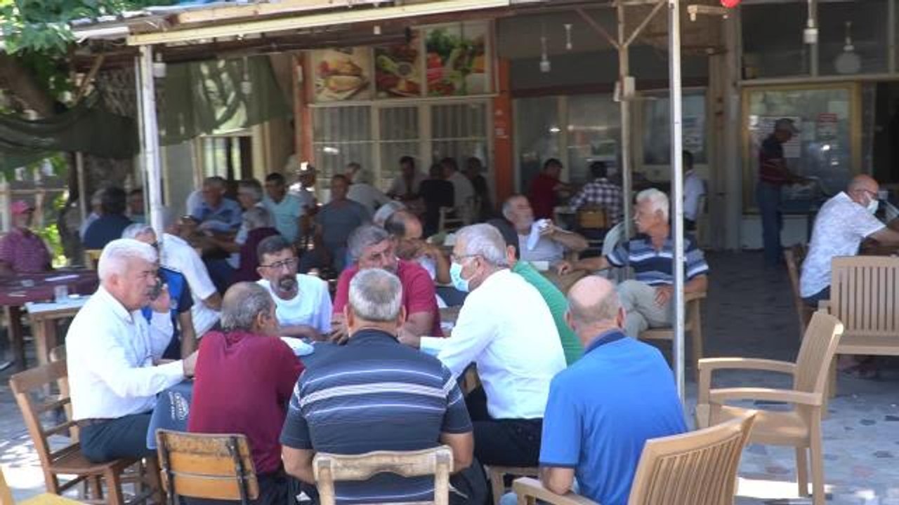 Mersin: Mezitli Belediye Başkanı Tarhan, Davultepe Esnafıyla Buluştu