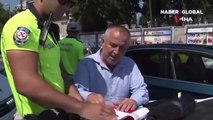 Dakikalarca dil döküp cezadan kurtulamayınca... “Polis memurlarını çok seviyorum”