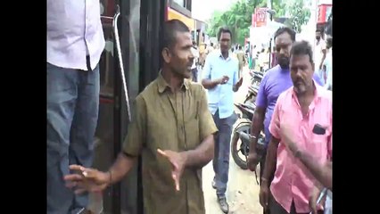 சென்னையில் அட்டூழியம்-அரசு பேருந்து ஓட்டுனரை தாக்கிய பள்ளி மாணவர்கள்-பேருந்தை நிறுத்தி போராட்டம்!