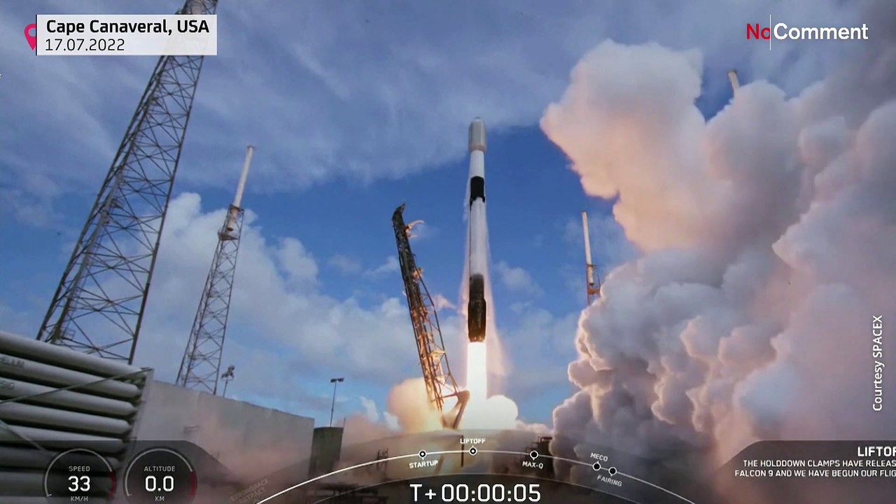 شاهد: لحظة إطلاق "سبيس إكس" صاروخ "فالكون 9" إلى الفضاء