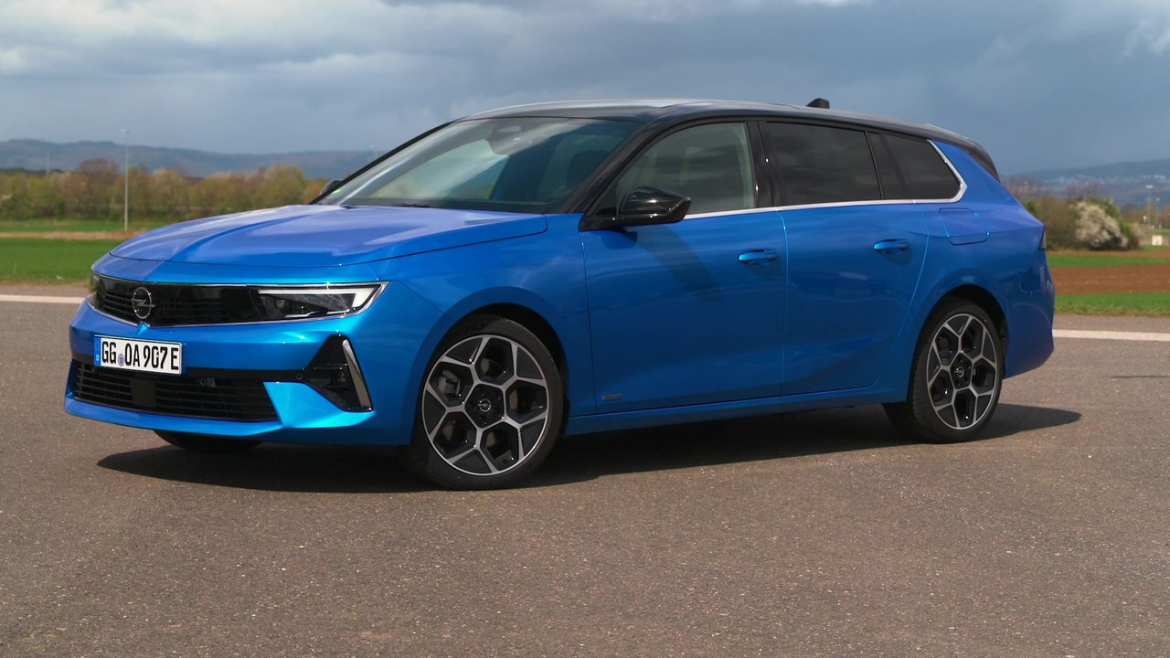 The new Opel Astra Sports Tourer PHEV Design Pr...