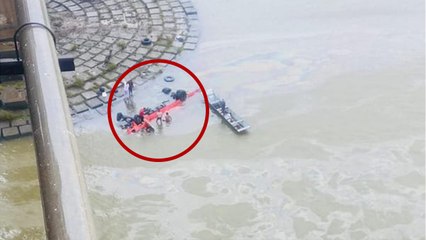 MP: नर्मदा नदी में गिरी यात्री बस, राहत और बचाव कार्य जारी