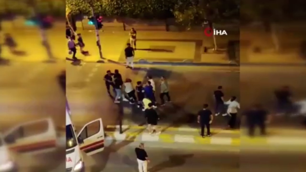 Hızlı gidiyor diye ambulans şoförüne küfür etti, ortalık karıştı