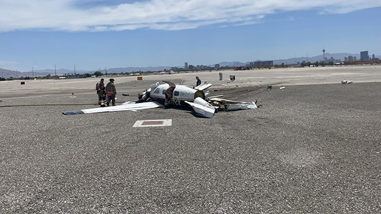 ABD'de havalimanında 2 uçak çarpıştı: 4 ölü
