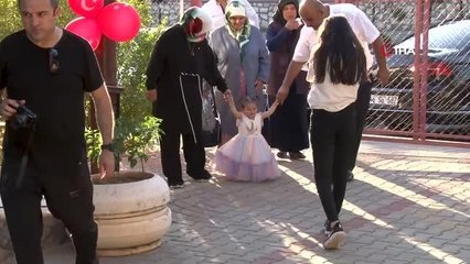 Adıyaman'da inceleme yaparken otomobilin çarpması sonucu şehit olmuştu...Şehidin 1 yaşındaki kızı unutulmadı