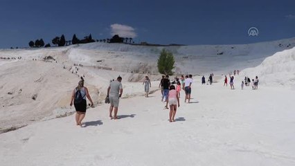"Beyaz Cennet" Pamukkale'yi bayram tatilinde 110 bin kişi ziyaret etti