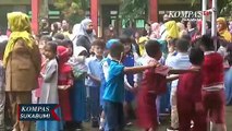 Hari Pertama Sekolah Sejumlah Siswa SD Menangis