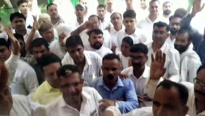 Sriganganagar आंदोलित अधिवक्ताओं ने किया एसडीएम ऑफिस का घेराव