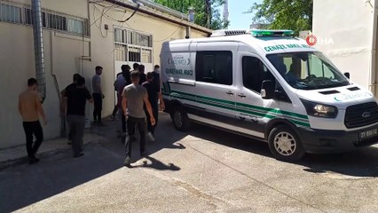 Baba-oğulun bıçaklı kavgası dehşeti getirdi