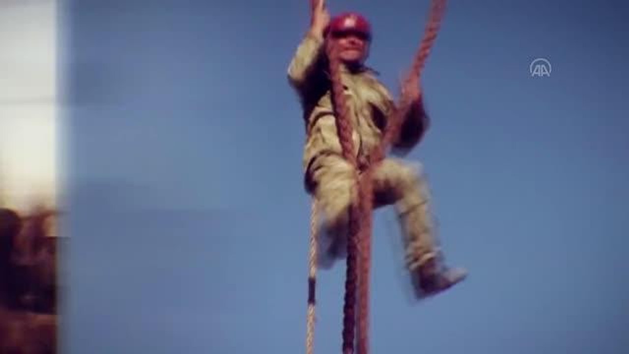 SAT komandolarının "Zihinsel ve Fiziksel Dayanıklılık" ile "Lastik Bot ve Kürek Çekme" eğitimleri