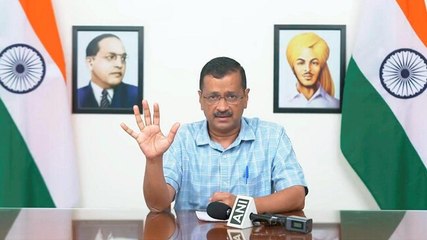 Kejriwal lashes out at Centre over clearance delay in his Singapore trip