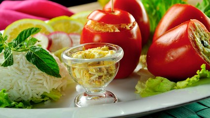 Salade de tomates farcies - سلاطة طماطم محشية بالتن والجبن