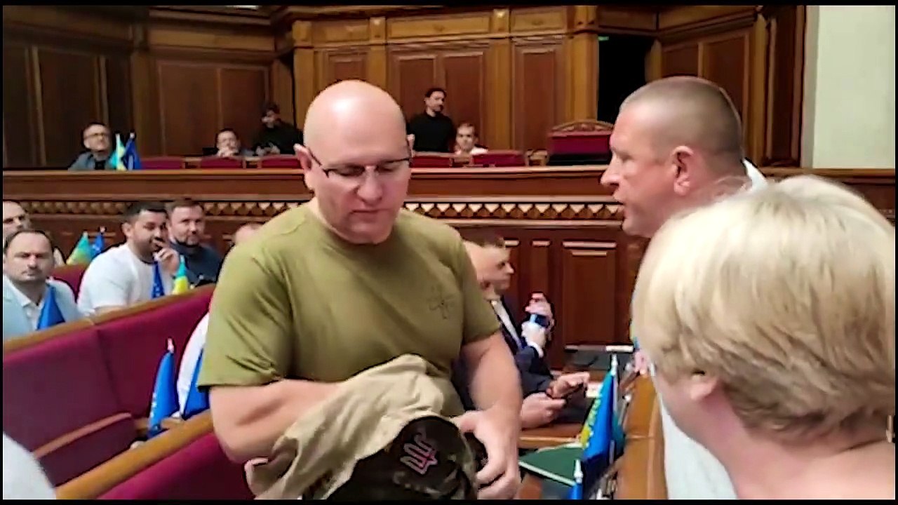 Сеанс екзорцизму під куполом Ради, або білоруська ДРГ в парламеті