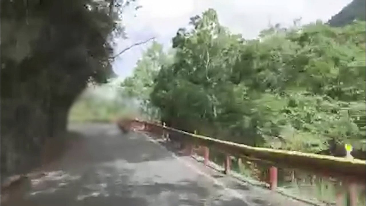 中橫公路「極限送餐」 他狂追看嘸車尾燈驚呆網：送豆腐？_1