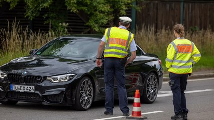 Polizei stoppt 14-Jährige im Auto