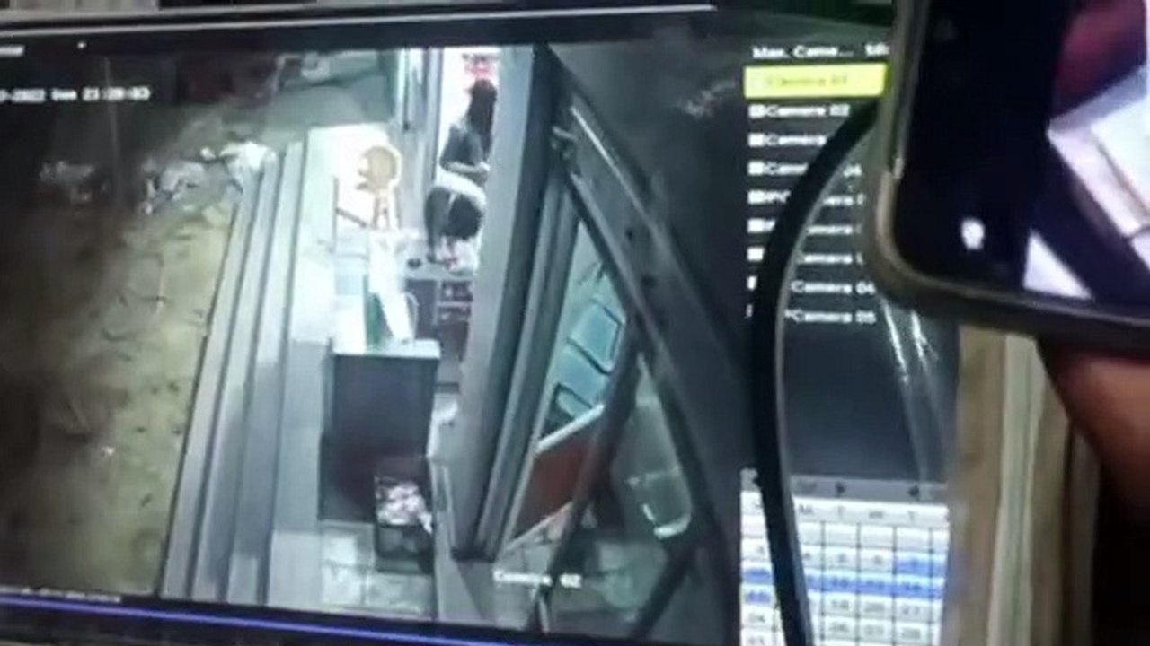 पिस्टल दिखाकर मेडिकल से 92 हजार लूटे, एक फायर भी किया