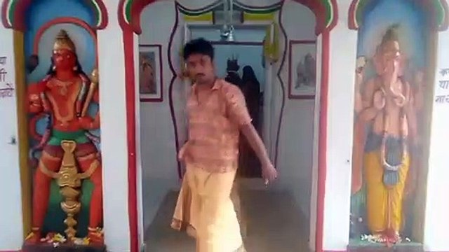 The chants of Bholenath reverberated in the pagodas, Jalabhishek went on throughout the day with life honor