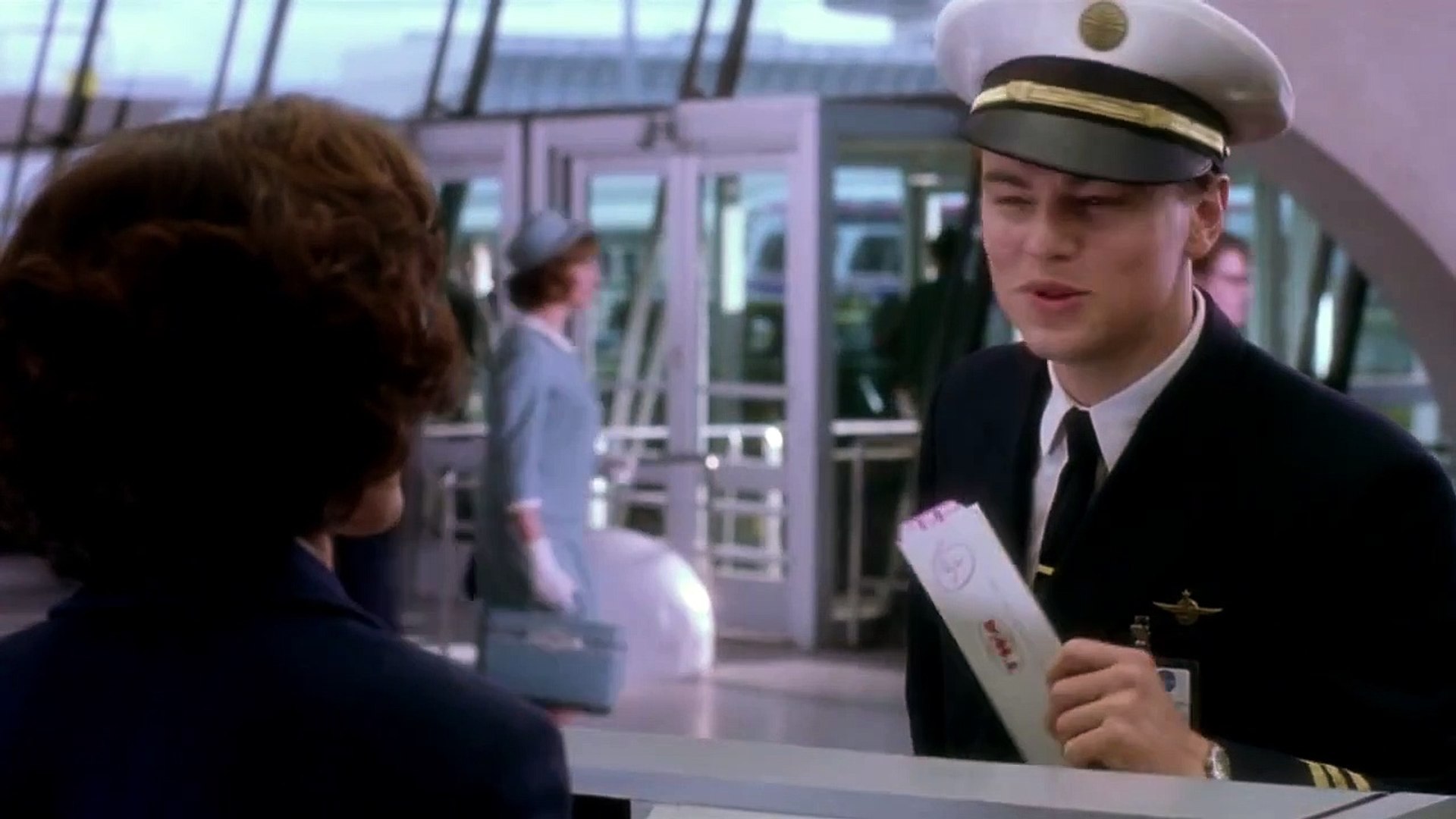 Atrápame si puedes (2002) - Trailer VO, image size:1920x1080