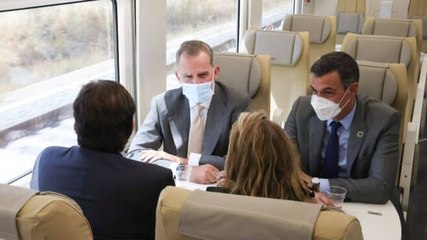 El primer tramo de la Alta Velocidad a Extremadura se estrena en plena indignación por los incendios