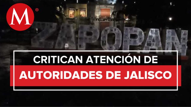 Colocan fichas de desaparecidos en letras de Zapopan