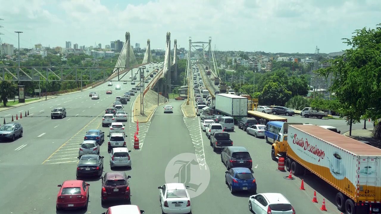 Puente Duarte, un dolor de cabeza para choferes y pasajeros