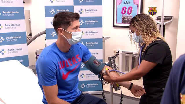 Robert Lewandowski supera las pruebas médicas necesarias para entrar al FC Barcelona