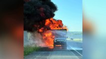 Saint-Léonard  une camionnette prend feu sur l'autoroute 2