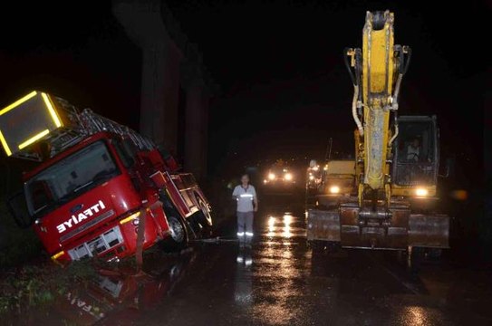 Son dakika haber | Ordu'da görevden dönen itfaiye aracı yan yattı: 1 itfaiye eri yaralı